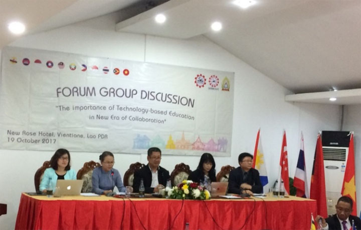 The deligation of Hanoi Open University (HOU) attended the SEAMEO SEAMOLEC Board of Directors Meeting and the Education Forum in the Lao People's Democratic Republic